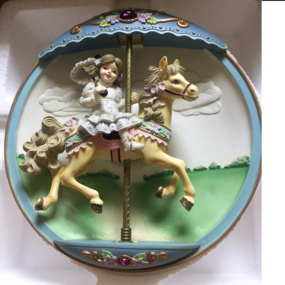 CAROUSEL DAYDREAMS FLIGHT OF FANCY PLATE
